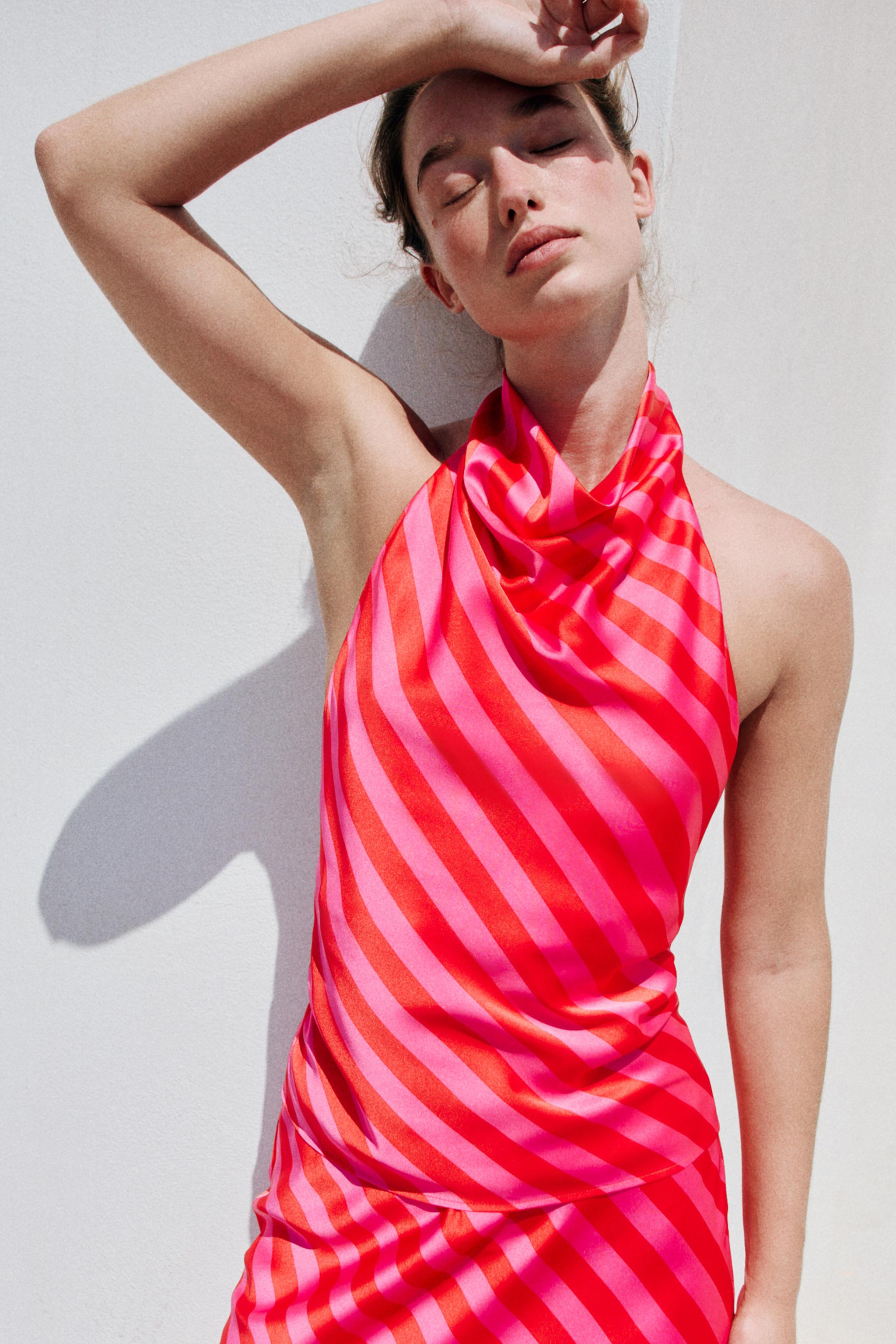 TOP HALTER SATINÉ À RAYURES